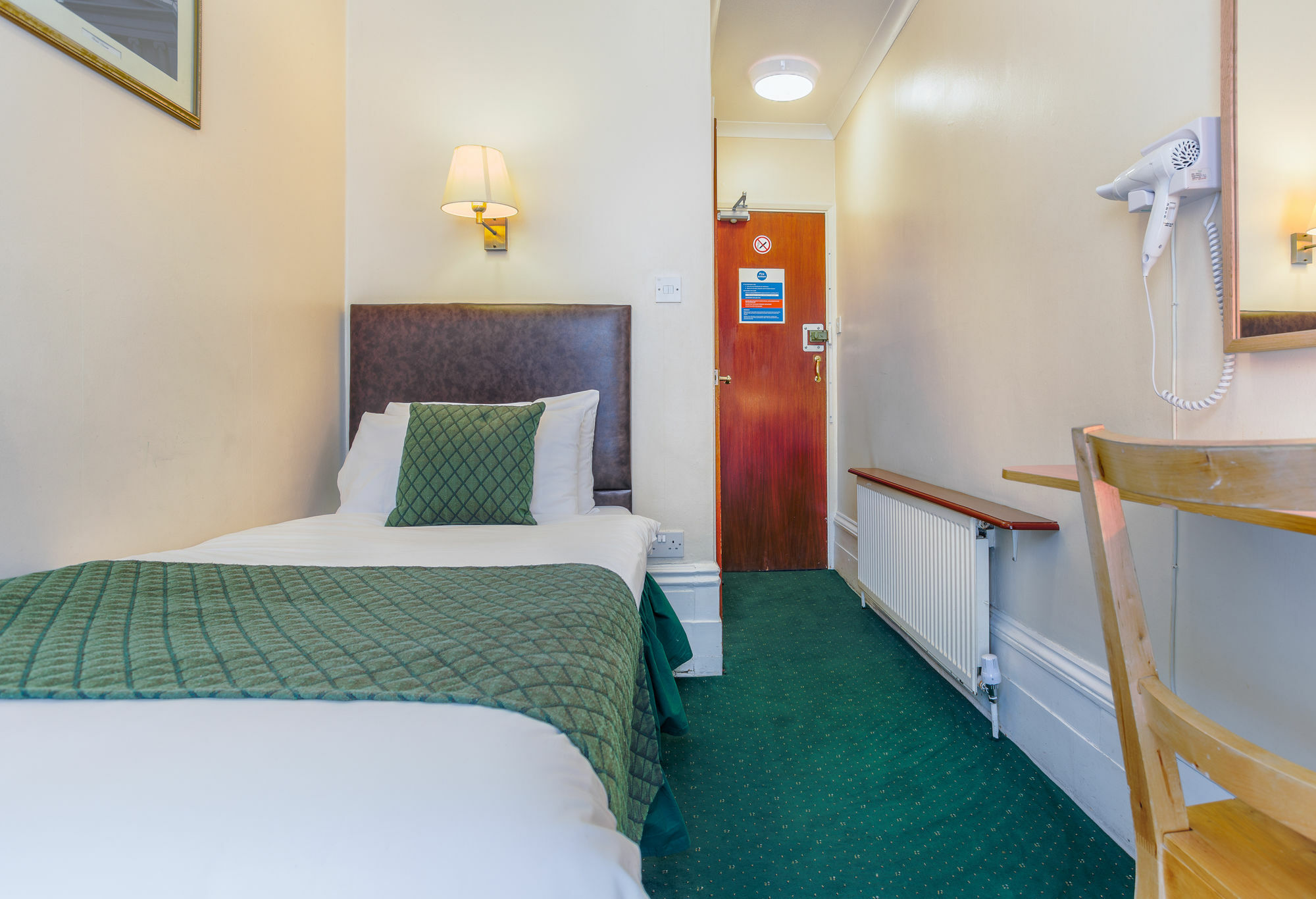 London Town Hotel Екстер'єр фото